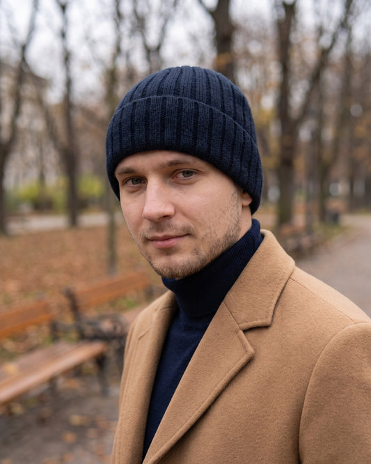 Czapka zimowa męska Peryd — na modelce