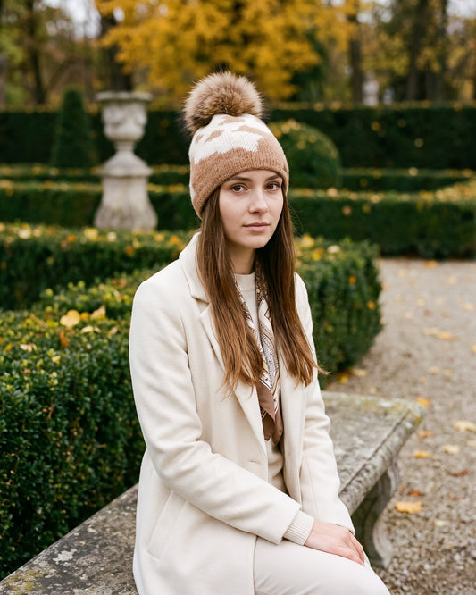 Czapka zimowa damska Lyra — na modelce